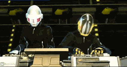 Daft Punk mix Queen in DJ Hero ad