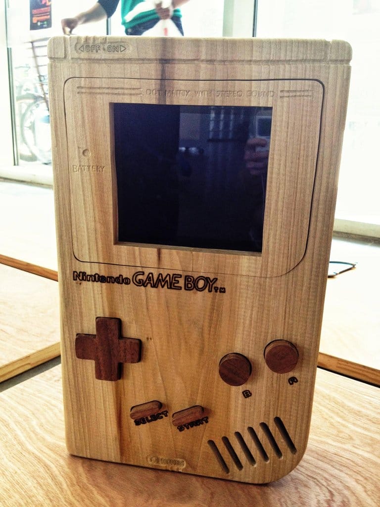 Wooden Gameboy 1