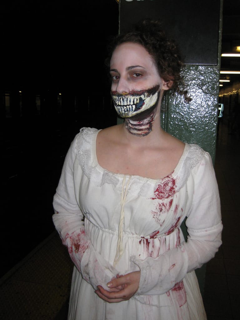 Pride and Prejudice and Zombies cosplay 1