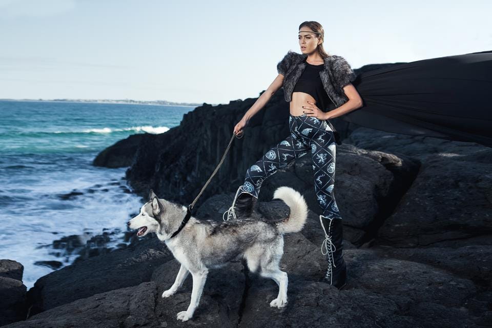 Clash of Kings leggings with dog-wolf