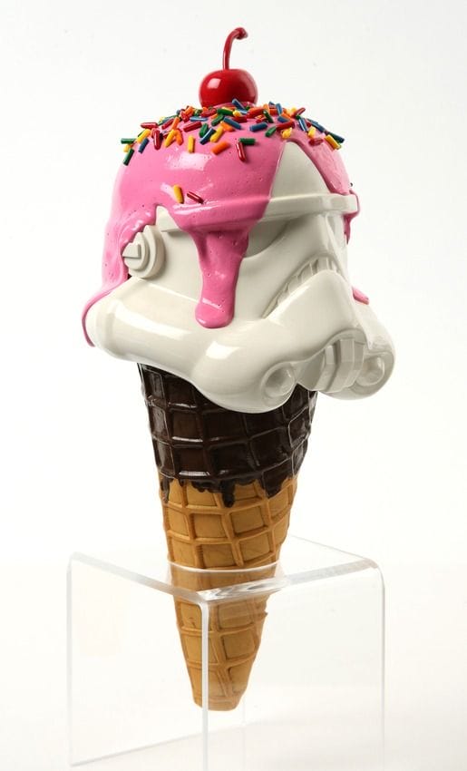 stormtrooper-helmet-art-4