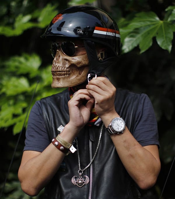 skeleton-biker-helm