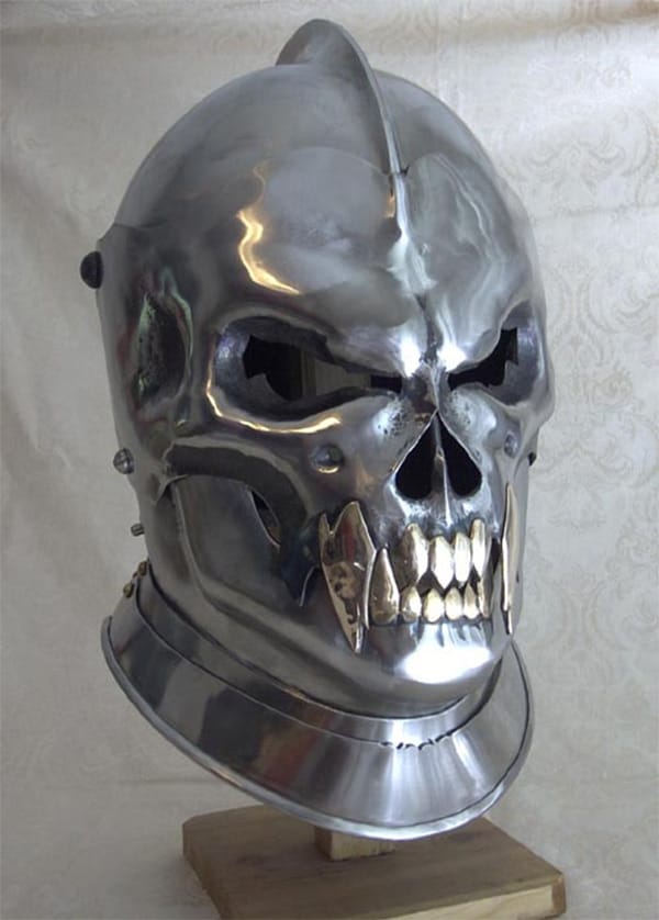 skull-helm-1
