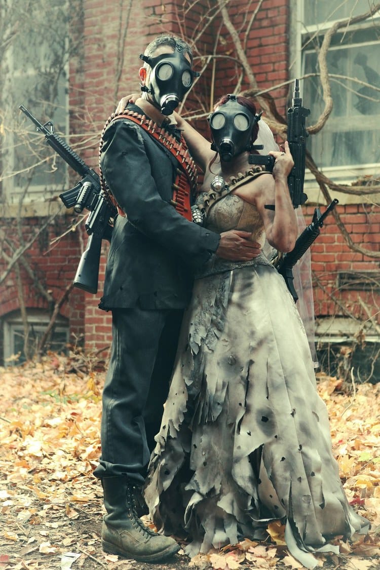 post-apocalyptic-fallout-engagement-photos5