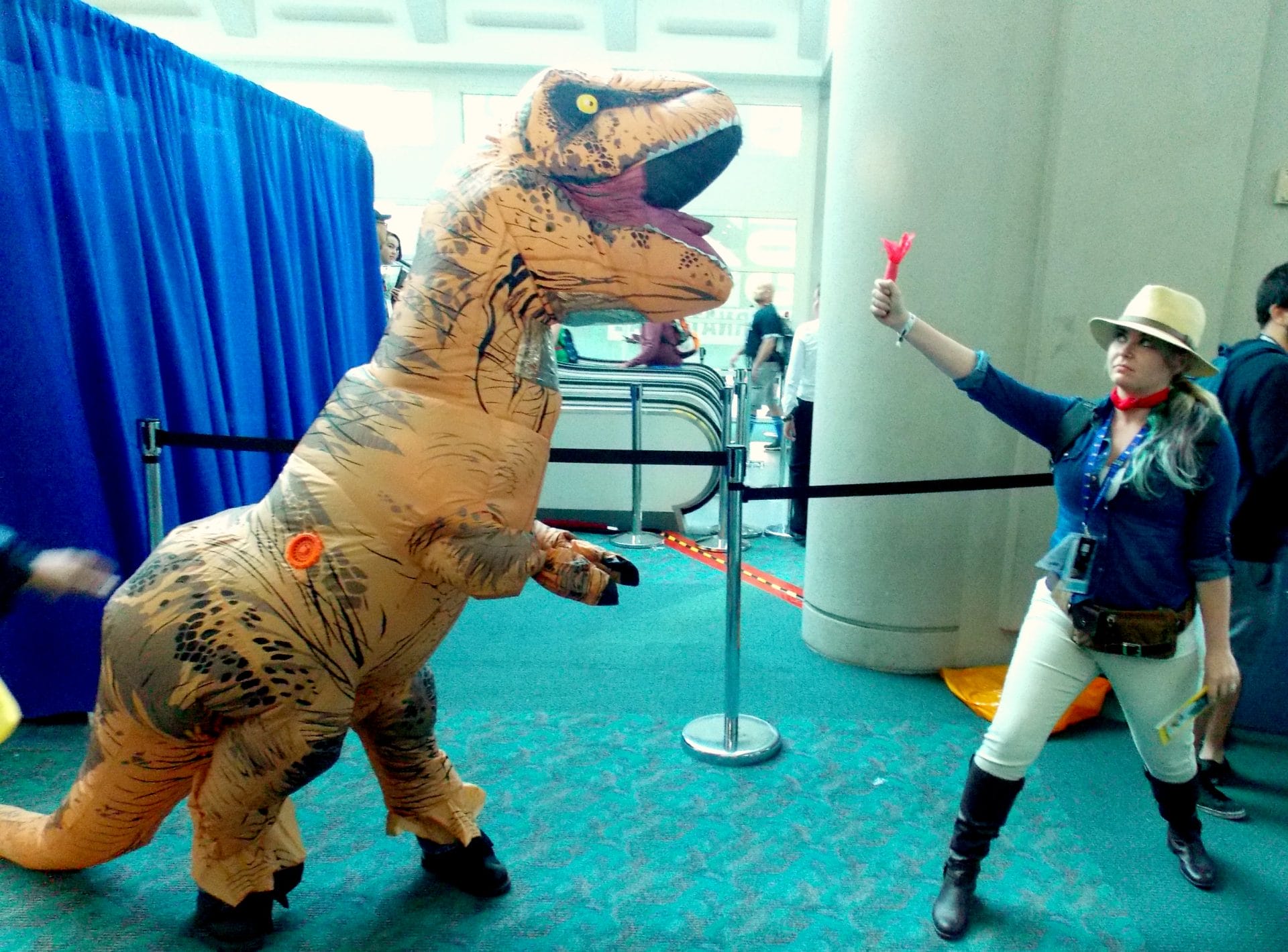Gender-Swapped Alan Grant and the T-Rex