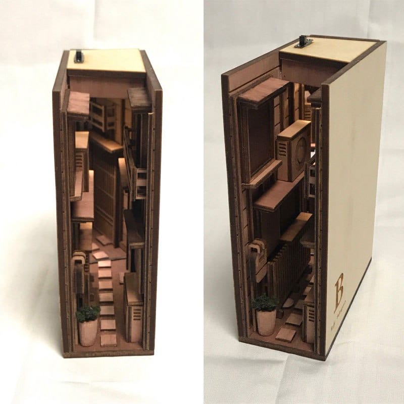 Monde's shelf dioramas