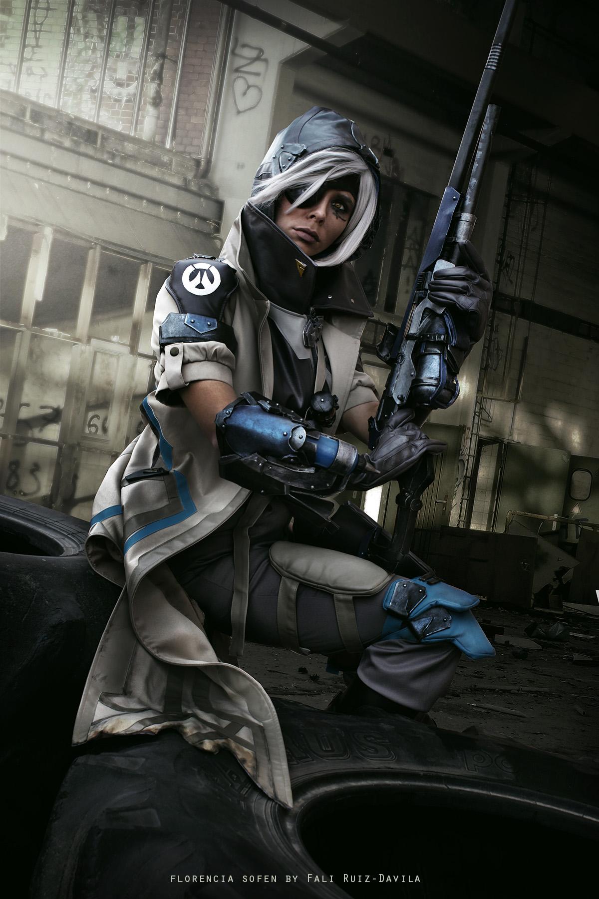 Overwatch s Ana Amari by Florencia Sofen cosplay