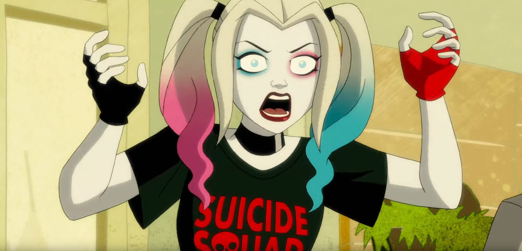 Kaley Cuoco in this fulllength Harley Quinn trailer