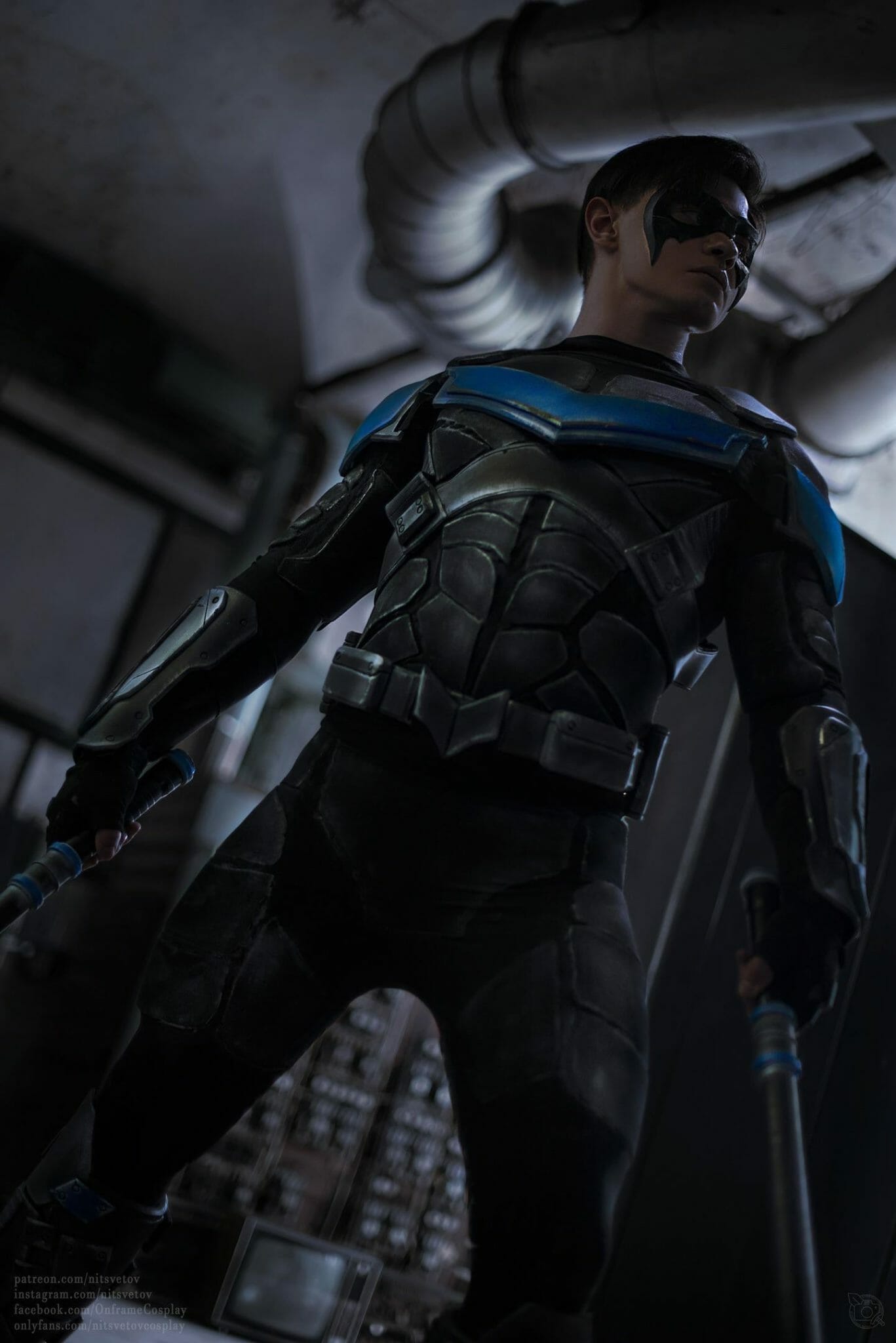 NitsVetov in a stunning Nightwing cosplay