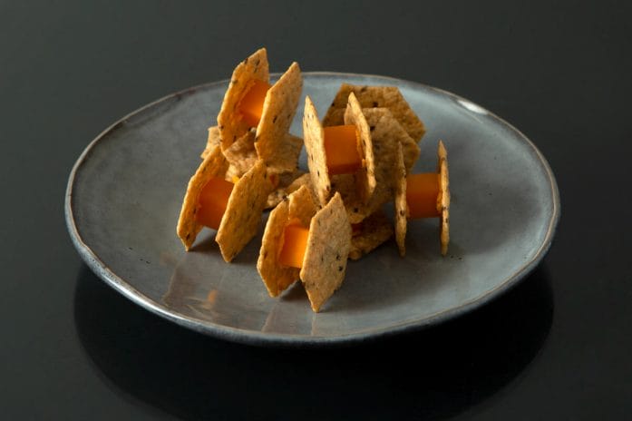 How to make Tie Fighter cheese and crackers