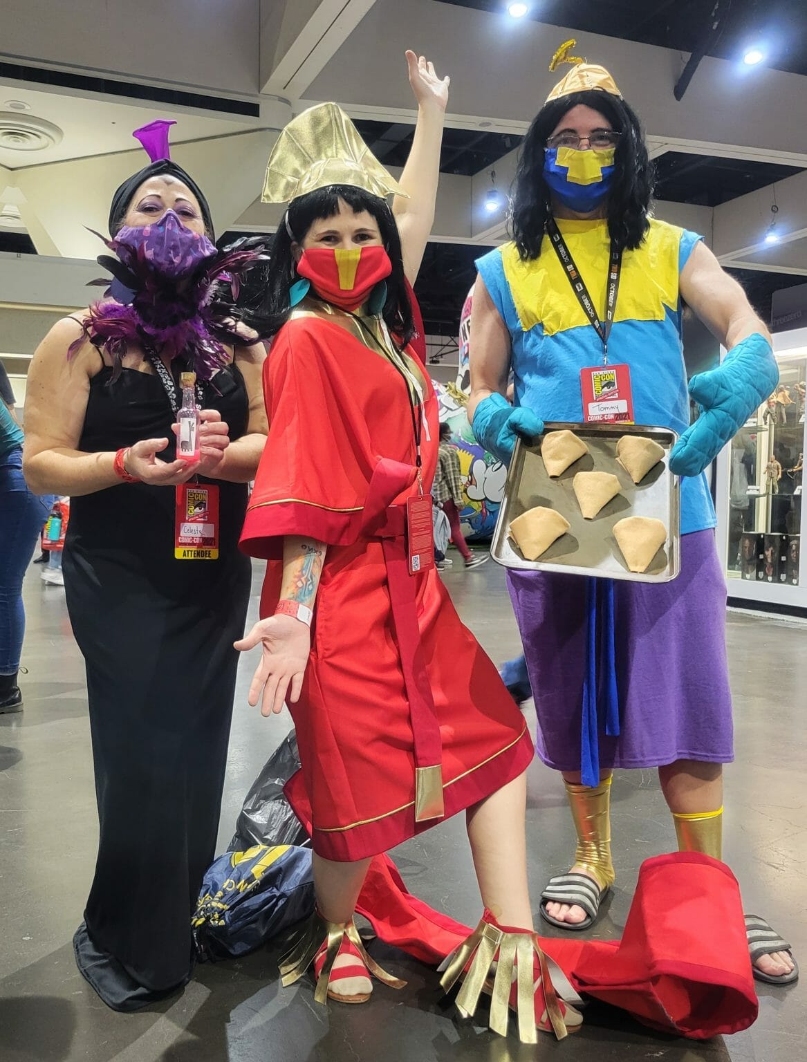 How cosplayers managed to adapt to Comic Con Special Edition's mask ...