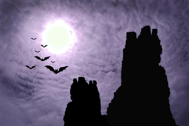 The Dark Tower, moon and flying shapes