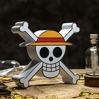 One Piece skull lamp